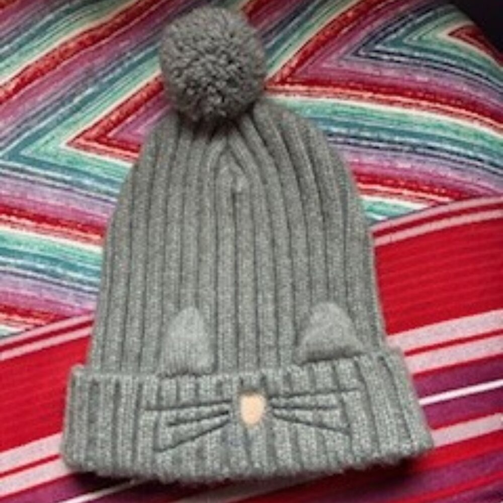 Gray knit kitty cat hat with pom-pom, Cotton/wool blend, elastic cuff